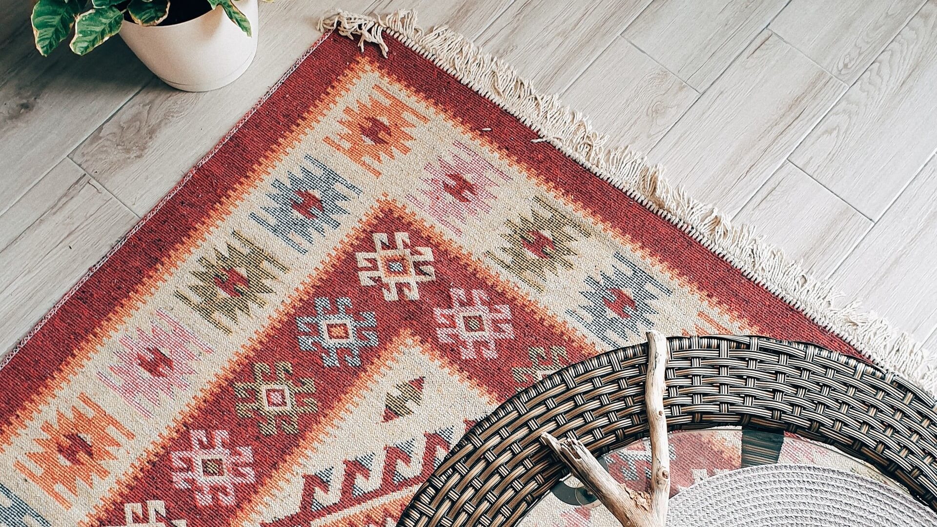 THE ULTIMATE GUIDE TO CHOOSING CARPET FOR HOME